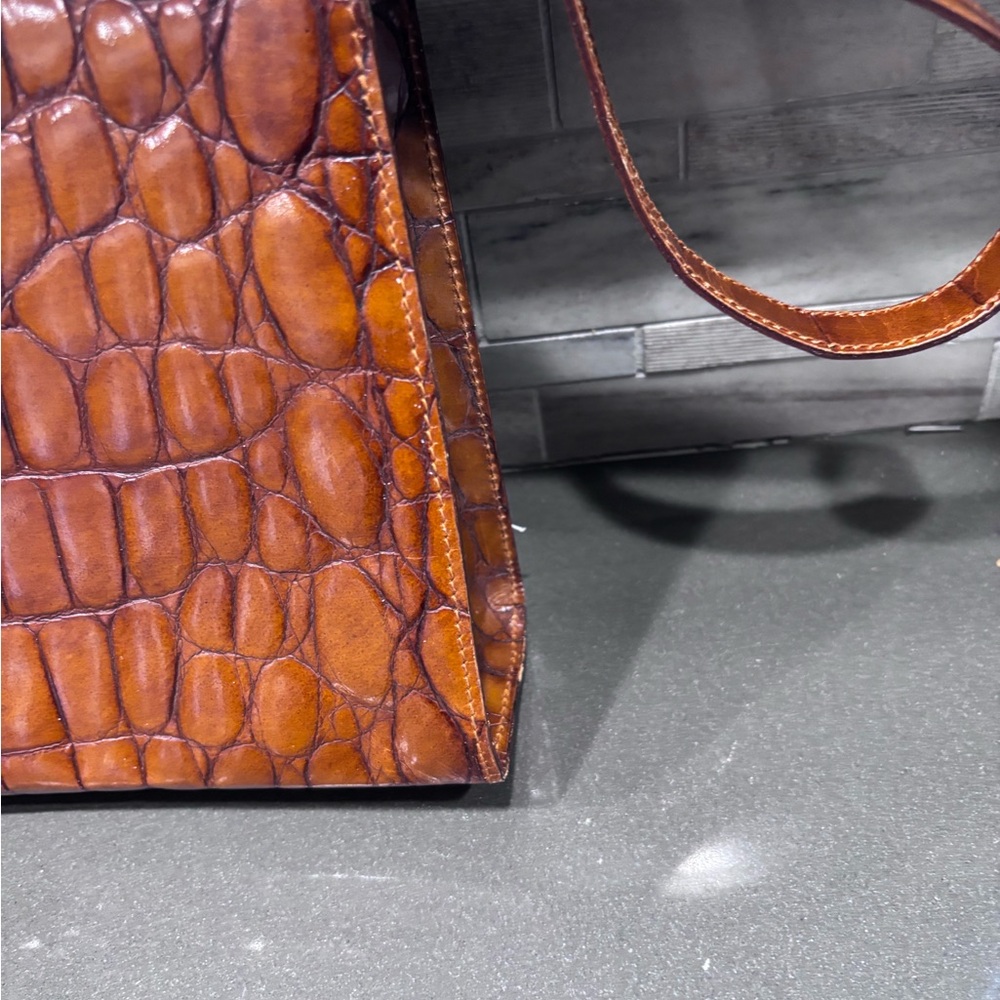 Furla Brown Leather women’s pocketbook made in Italy. 11” by 8” - Picture 2 of 6